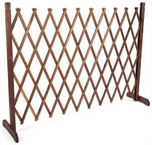 78.75" x 47.25" Extendable Wood Partition, Weather Resistant - Natural Cedar