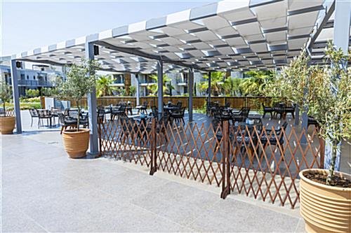 78.75" x 47.25" Extendable Wood Partition, Weather Resistant - Natural Cedar - Image 9